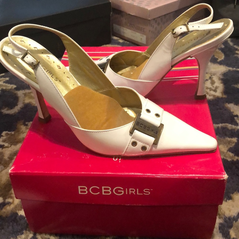 Shoes - Picture 4 of 5